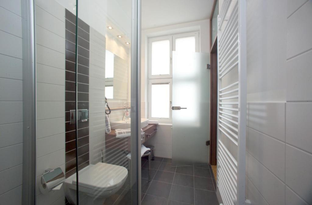 Hotel Bruehlerhoehe Erfurt Ruang foto